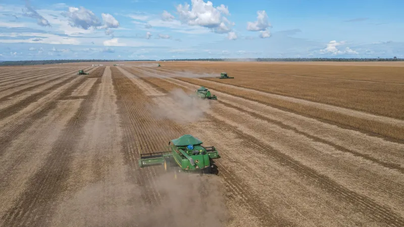 Voo Sobre o Campo: Como os Drones Estão Transformando o Monitoramento, a Pulverização e o Mapeamento nas Propriedades Rurais Brasileiras